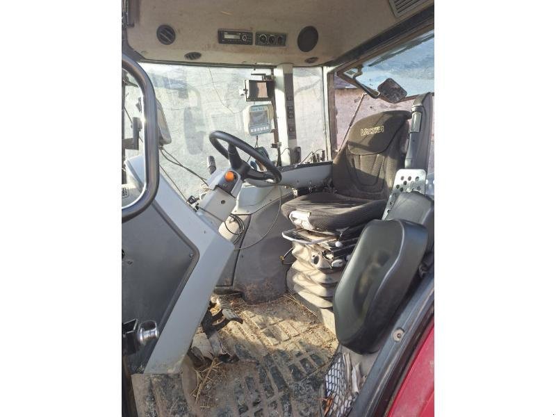 Traktor типа Valtra G125, Gebrauchtmaschine в ANTIGNY (Фотография 7)