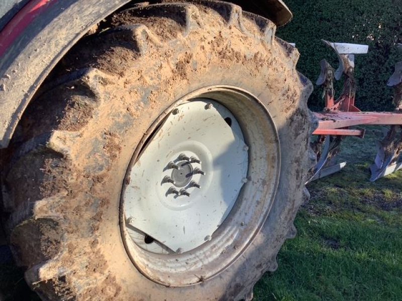 Traktor tip Valtra G125, Gebrauchtmaschine in les hayons (Poză 5)