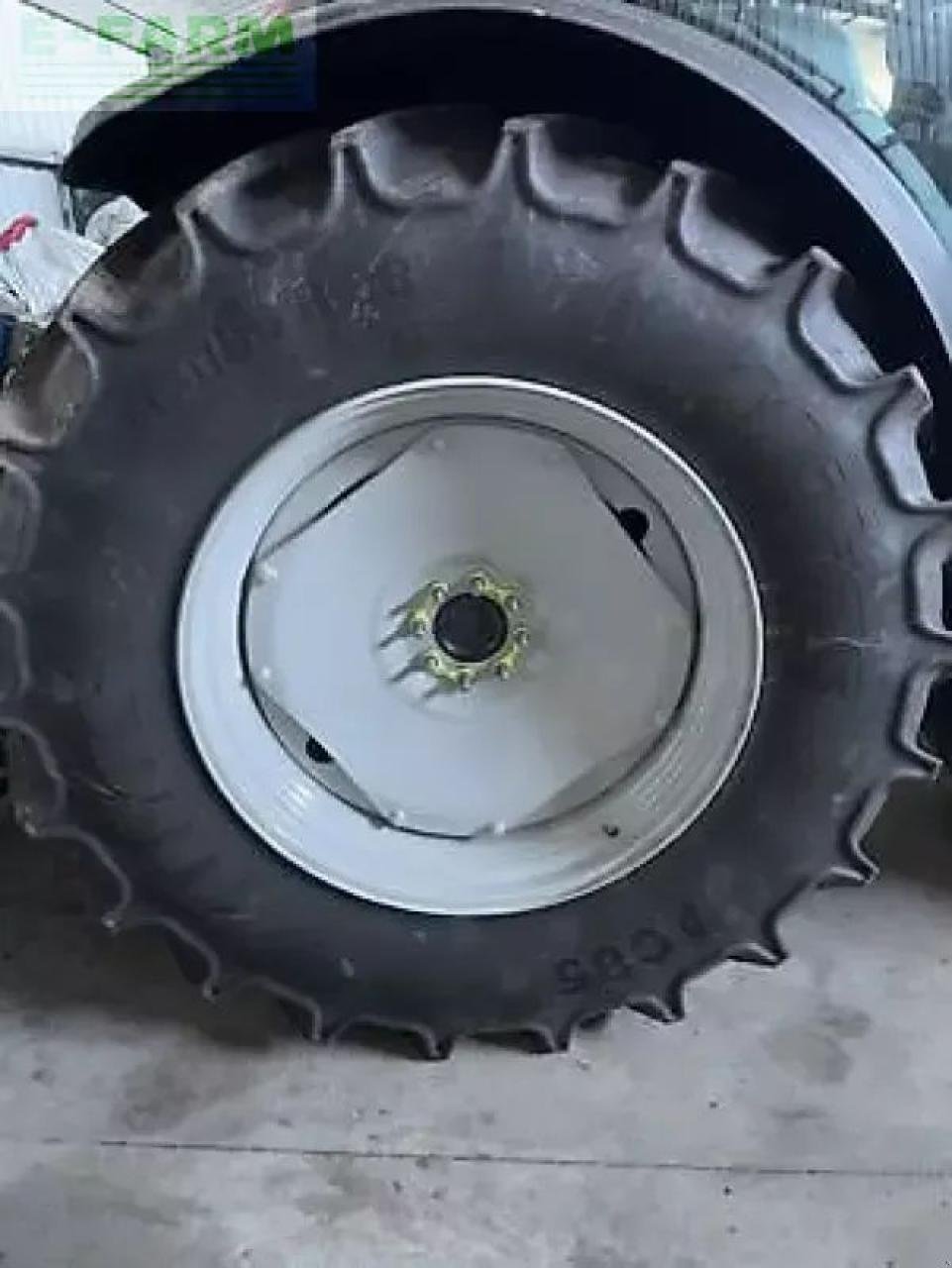 Traktor Türe ait Valtra g125, Gebrauchtmaschine içinde MONFERRAN (resim 9)