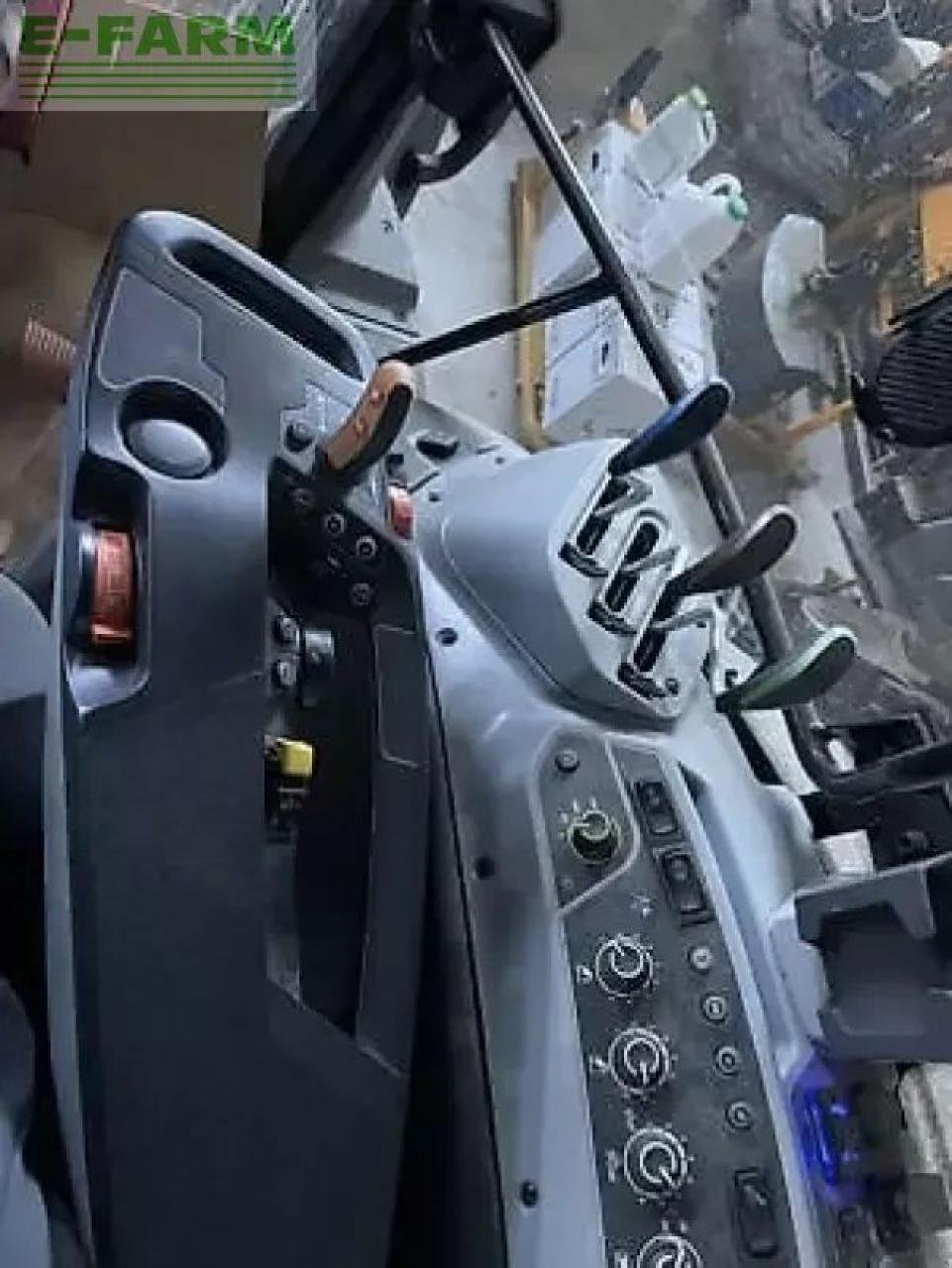 Traktor Türe ait Valtra g125, Gebrauchtmaschine içinde MONFERRAN (resim 13)