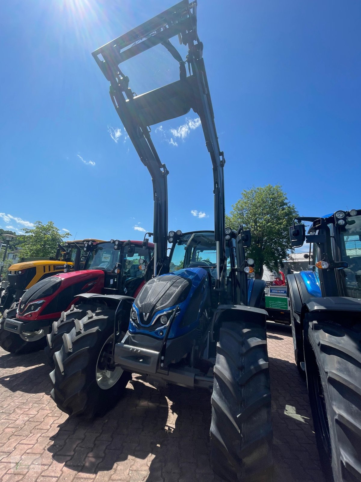 Traktor tipa Valtra G125, Neumaschine u Bad Kötzting (Slika 2)