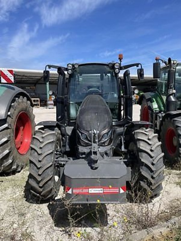 Traktor типа Valtra G125, Gebrauchtmaschine в Carcassonne (Фотография 2)