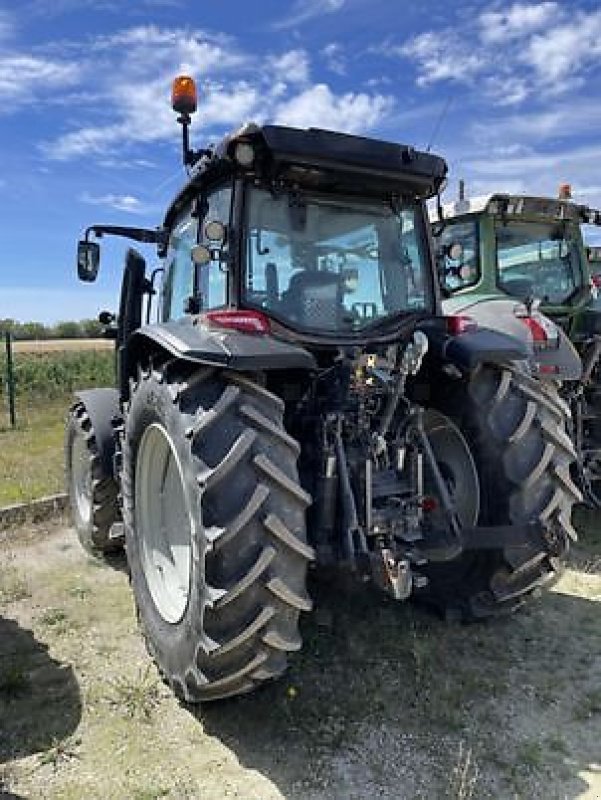 Traktor типа Valtra G125, Gebrauchtmaschine в Carcassonne (Фотография 4)
