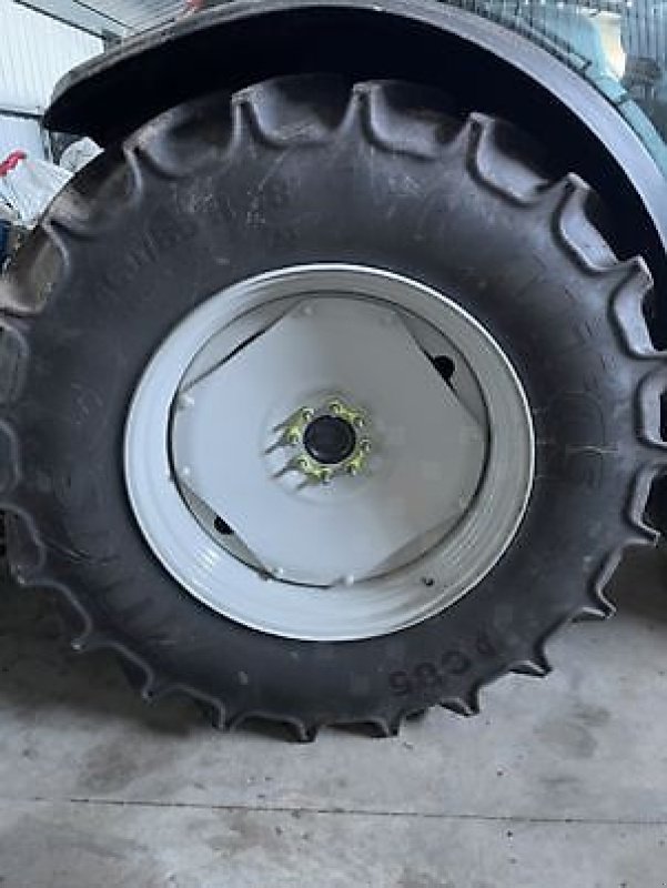 Traktor типа Valtra G125, Gebrauchtmaschine в Carcassonne (Фотография 9)