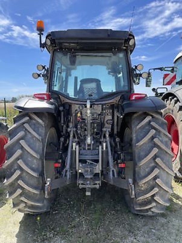 Traktor типа Valtra G125, Gebrauchtmaschine в Carcassonne (Фотография 5)