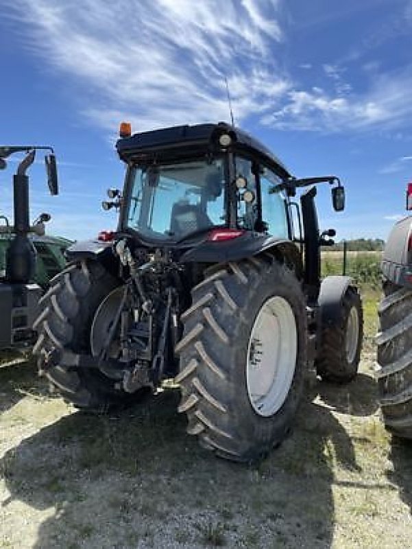 Traktor типа Valtra G125, Gebrauchtmaschine в Carcassonne (Фотография 7)
