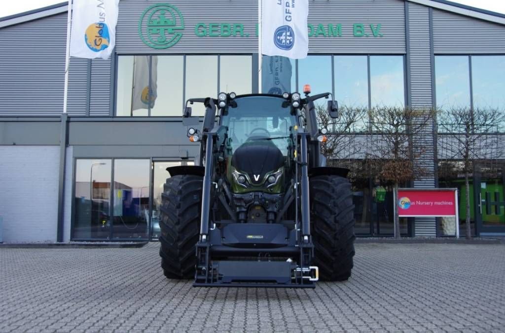 Traktor des Typs Valtra G125, Neumaschine in Borne (Bild 8)