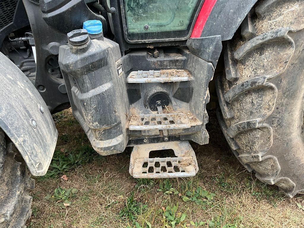 Traktor typu Valtra G125eH, Gebrauchtmaschine w MONTAUBAN DE BRETAGNE (Zdjęcie 4)