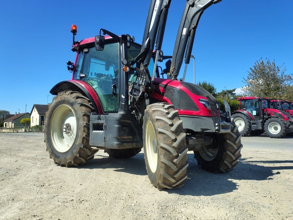 Traktor typu Valtra G125eH, Gebrauchtmaschine v PASSAIS LA CONCEPTION (Obrázek 3)