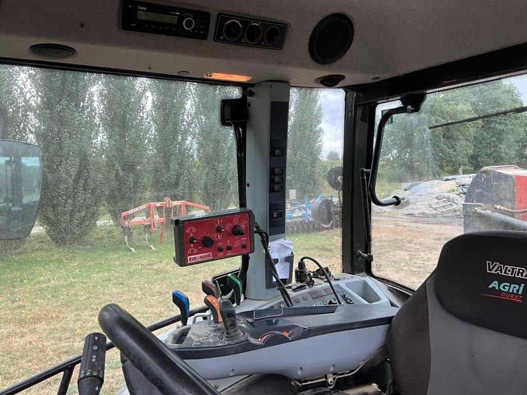 Traktor typu Valtra G125eH, Gebrauchtmaschine w MONTAUBAN DE BRETAGNE (Zdjęcie 7)