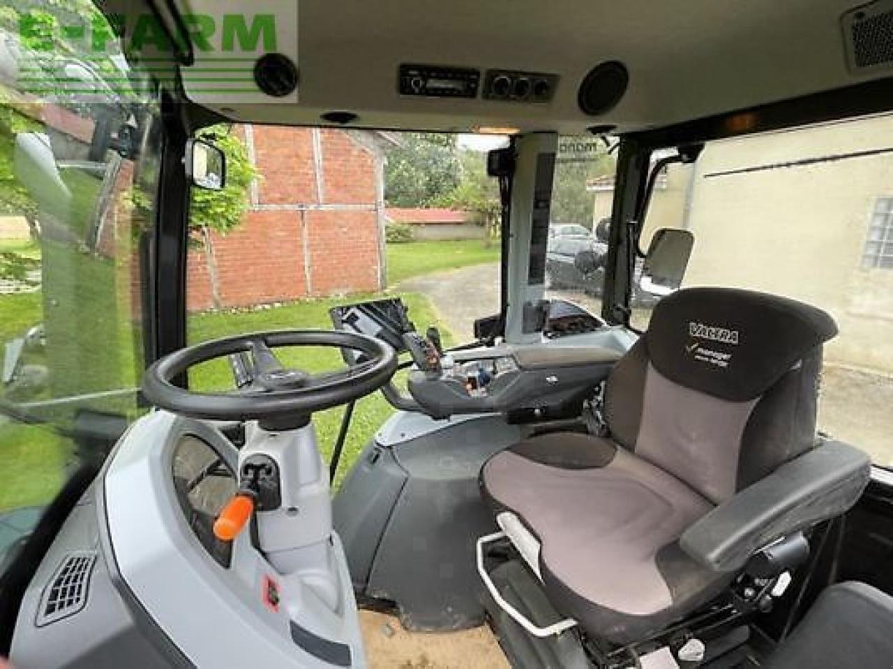 Traktor типа Valtra g125v, Gebrauchtmaschine в MONFERRAN (Фотография 5)