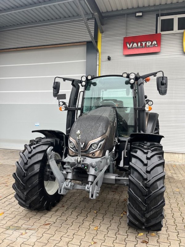 Traktor des Typs Valtra G125V, Gebrauchtmaschine in Fürsteneck (Bild 1)