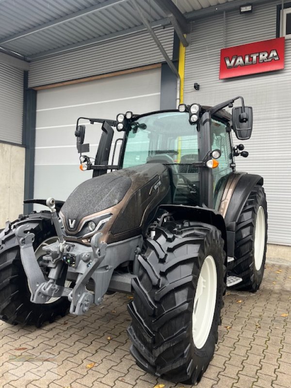 Traktor des Typs Valtra G125V, Gebrauchtmaschine in Fürsteneck (Bild 2)