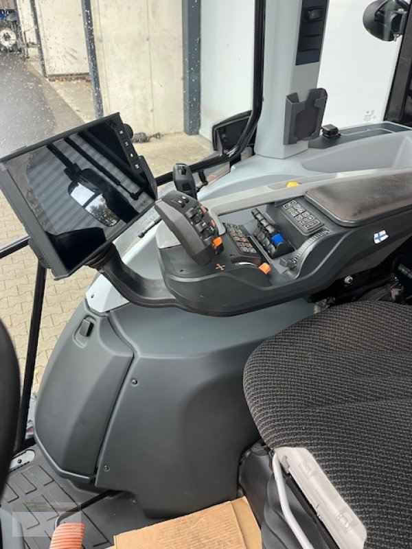 Traktor des Typs Valtra G125V, Gebrauchtmaschine in Fürsteneck (Bild 5)