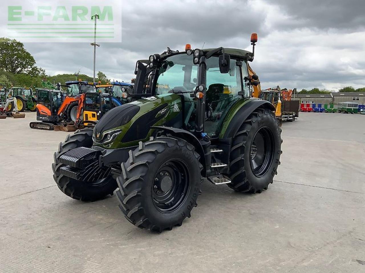 Traktor Türe ait Valtra g135 active tractor (st26596), Gebrauchtmaschine içinde SHAFTESBURY (resim 4)