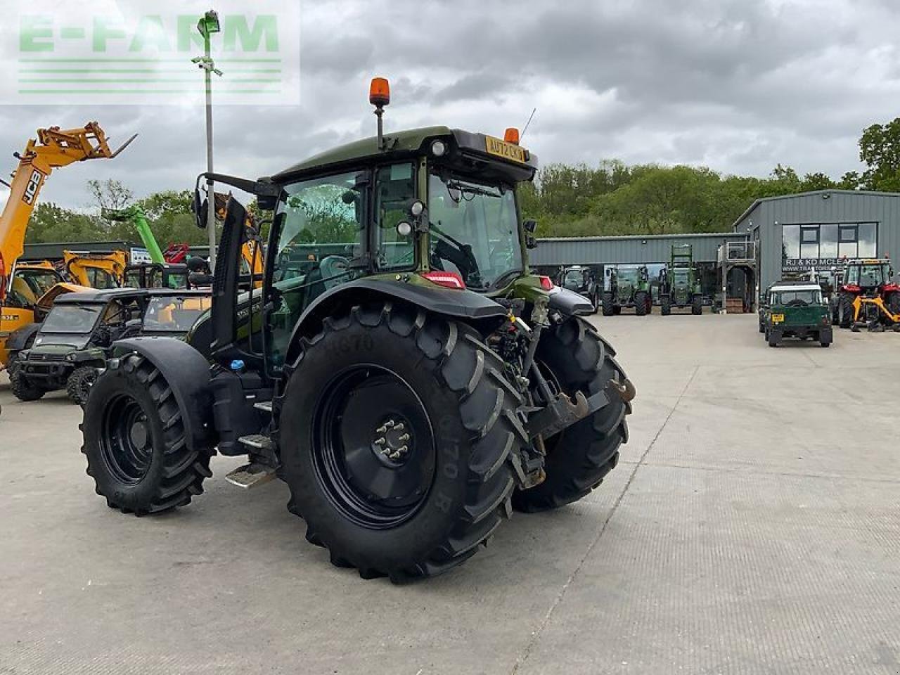 Traktor Türe ait Valtra g135 active tractor (st26596), Gebrauchtmaschine içinde SHAFTESBURY (resim 7)