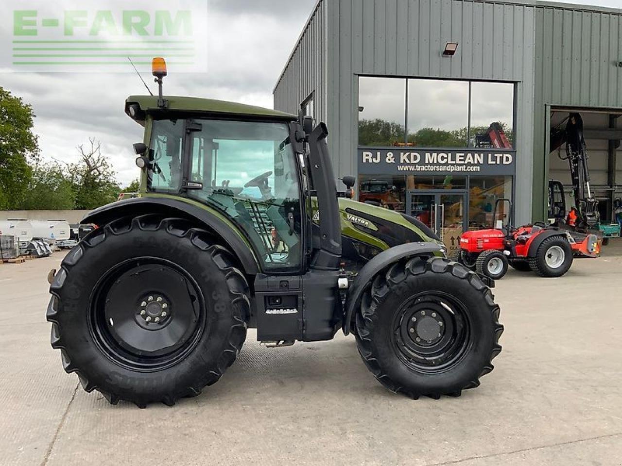 Traktor Türe ait Valtra g135 active tractor (st26596), Gebrauchtmaschine içinde SHAFTESBURY (resim 10)