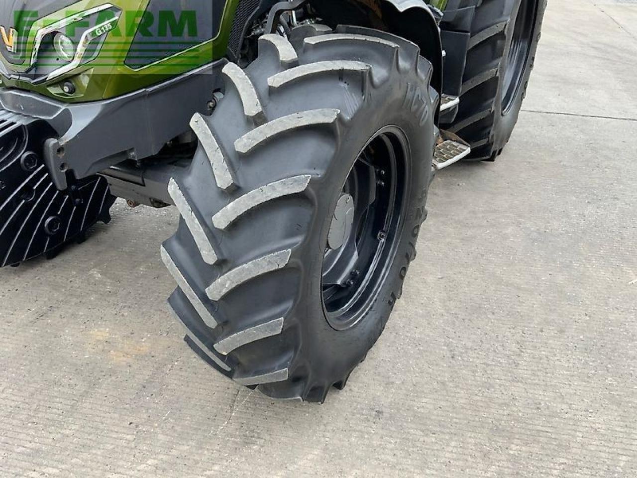 Traktor Türe ait Valtra g135 active tractor (st26596), Gebrauchtmaschine içinde SHAFTESBURY (resim 17)