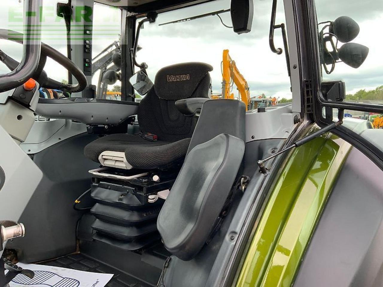 Traktor Türe ait Valtra g135 active tractor (st26596), Gebrauchtmaschine içinde SHAFTESBURY (resim 21)