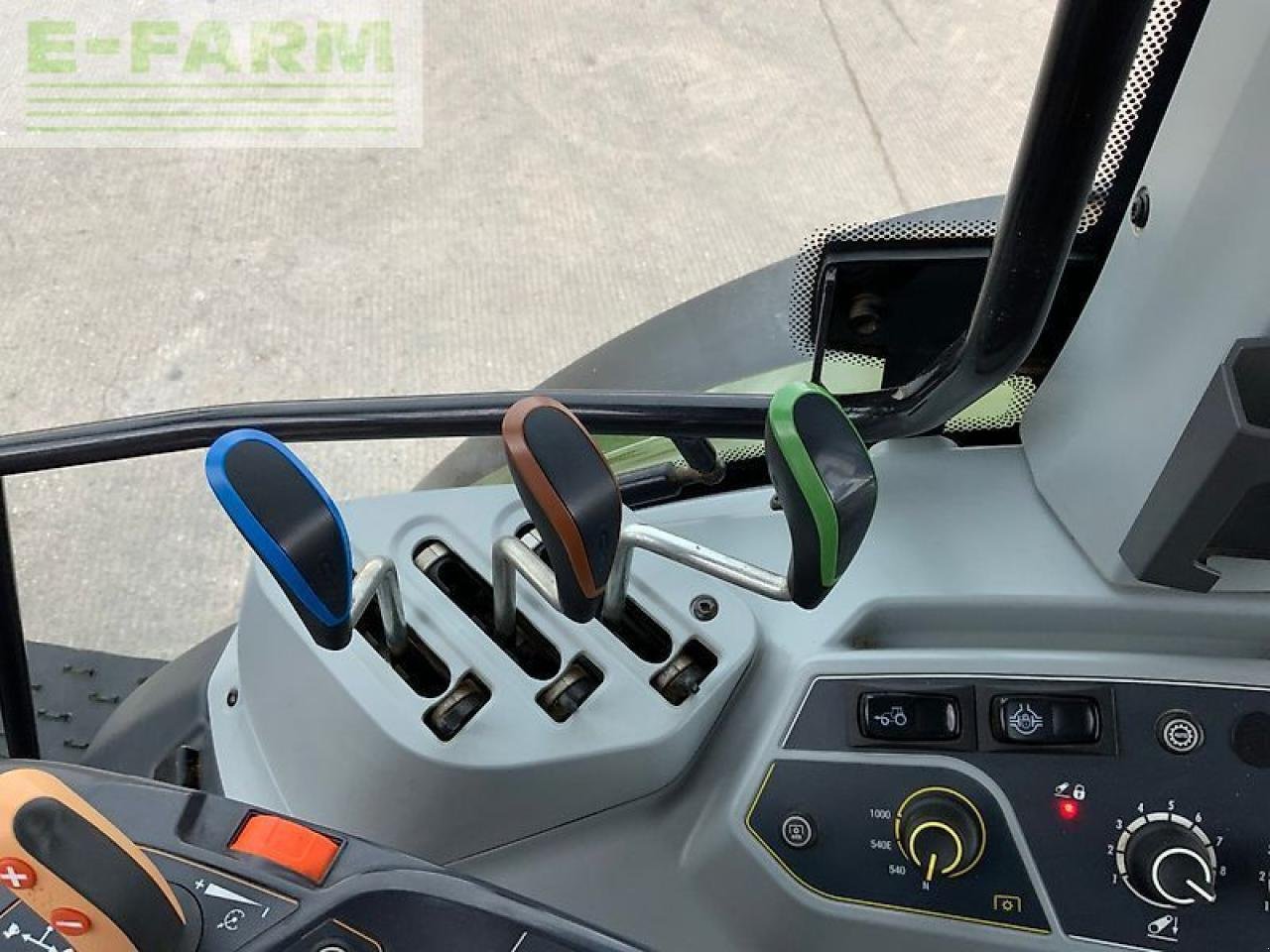 Traktor Türe ait Valtra g135 active tractor (st26596), Gebrauchtmaschine içinde SHAFTESBURY (resim 29)