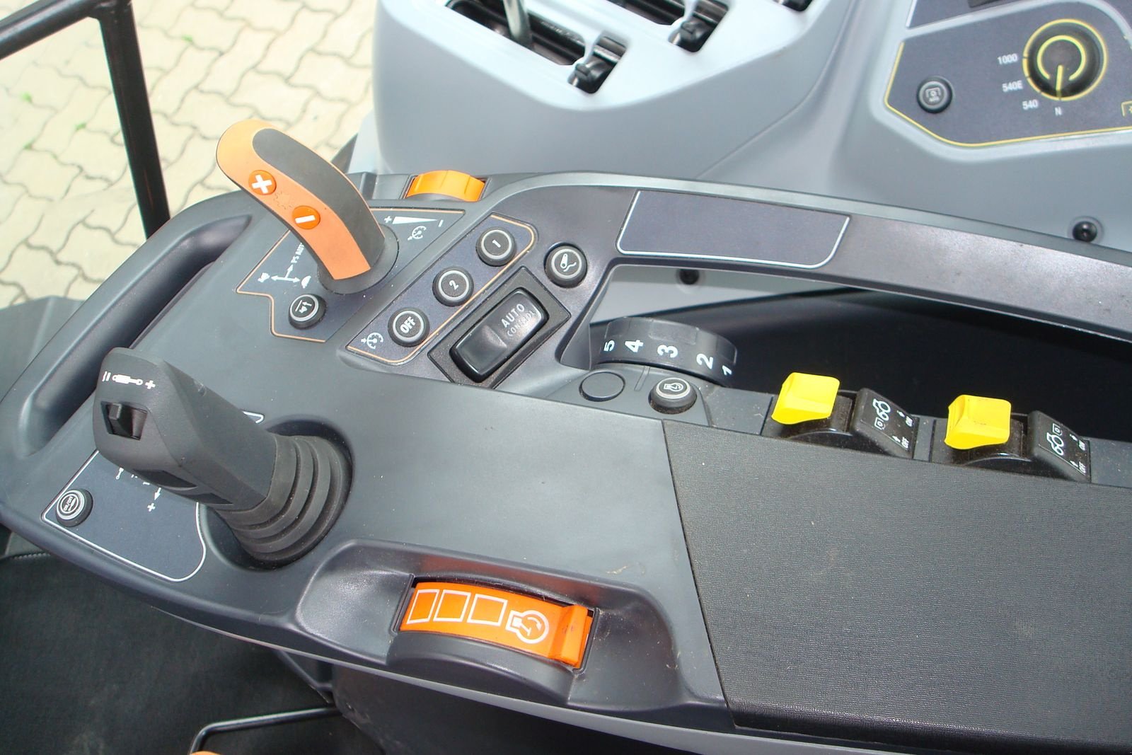 Traktor типа Valtra G135 ACTIVE, Vorführmaschine в Judenburg (Фотография 25)