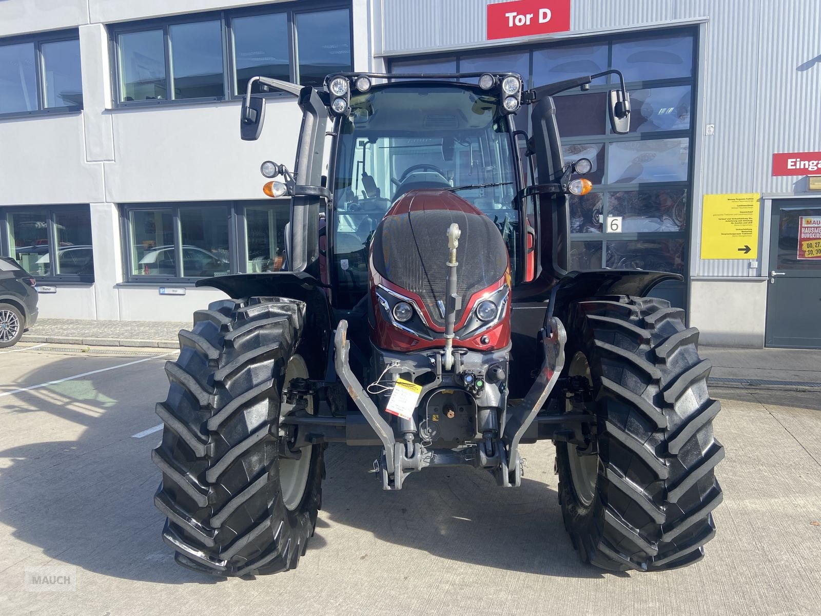Traktor van het type Valtra G135 ACTIVE, Gebrauchtmaschine in Burgkirchen (Foto 3)