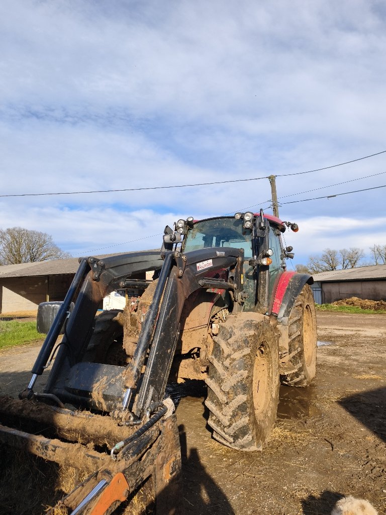 Traktor van het type Valtra G135 HITECH, Gebrauchtmaschine in LABASTIDE MURAT (Foto 1)