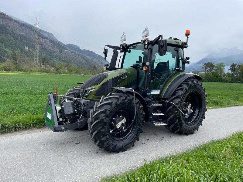 Traktor del tipo Valtra G135 Versu Traktor, Ausstellungsmaschine In Chur (Immagine 4)