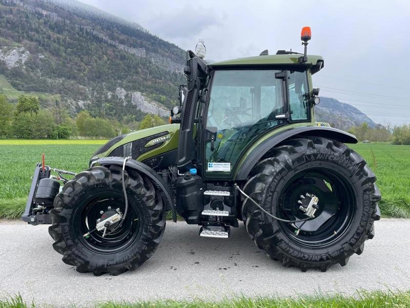 Traktor del tipo Valtra G135 Versu Traktor, Ausstellungsmaschine In Chur (Immagine 5)