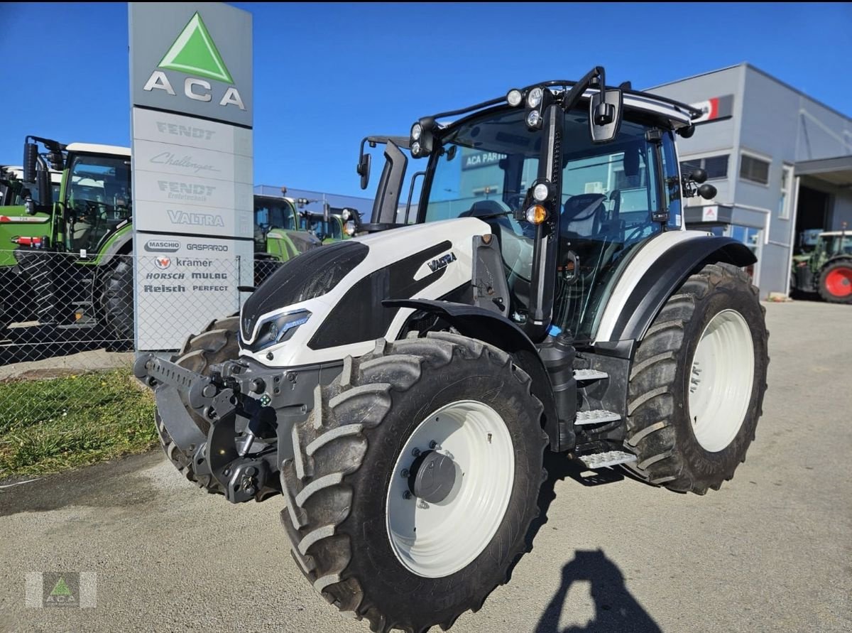 Traktor typu Valtra G135 VERSU, Gebrauchtmaschine w Markt Hartmannsdorf (Zdjęcie 2)
