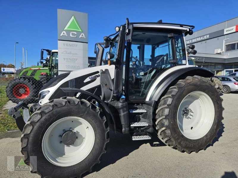 Traktor типа Valtra G135 VERSU, Gebrauchtmaschine в Markt Hartmannsdorf (Фотография 1)