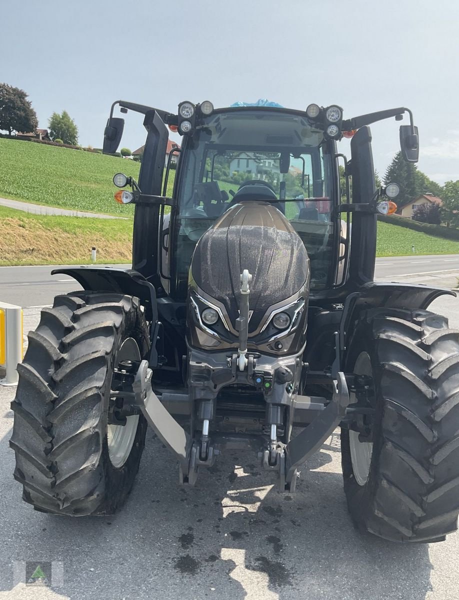 Traktor des Typs Valtra G135 VERSU, Gebrauchtmaschine in Markt Hartmannsdorf (Bild 5)