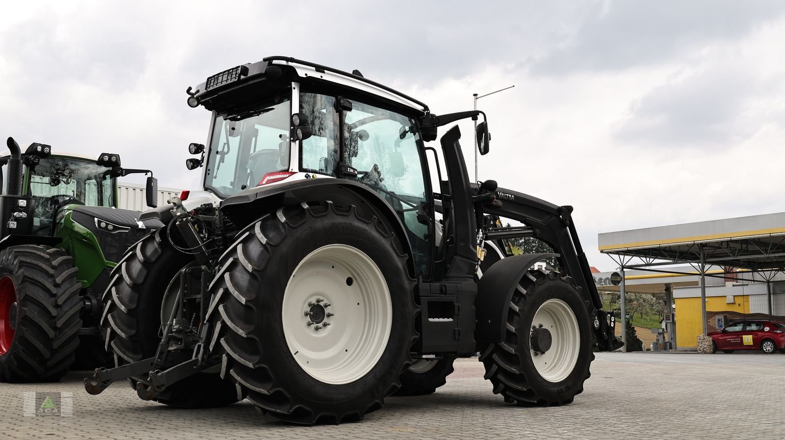 Traktor Türe ait Valtra G135 VERSU, Gebrauchtmaschine içinde Markt Hartmannsdorf (resim 5)