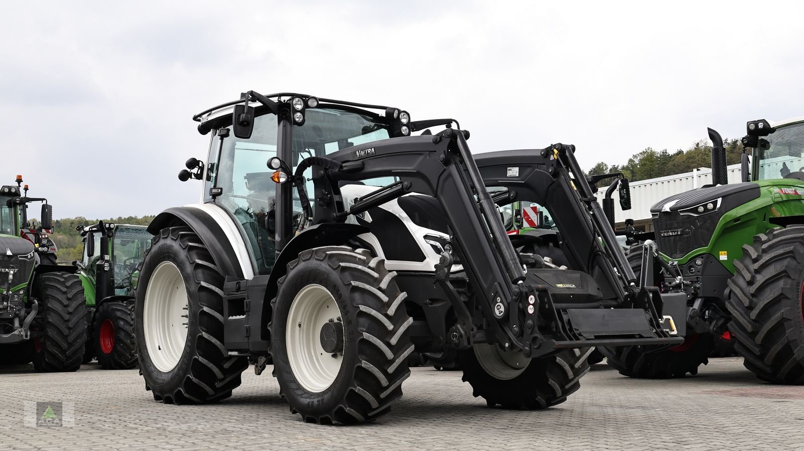 Traktor Türe ait Valtra G135 VERSU, Gebrauchtmaschine içinde Markt Hartmannsdorf (resim 1)