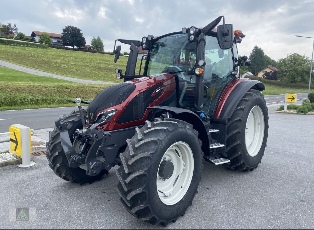 Traktor del tipo Valtra G135 VERSU, Gebrauchtmaschine en Markt Hartmannsdorf (Imagen 1)