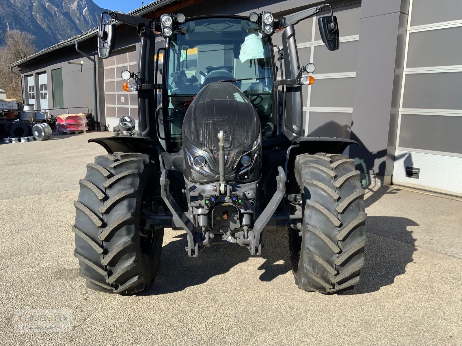Traktor типа Valtra G135 VERSU, Neumaschine в Kundl/Tirol (Фотография 4)