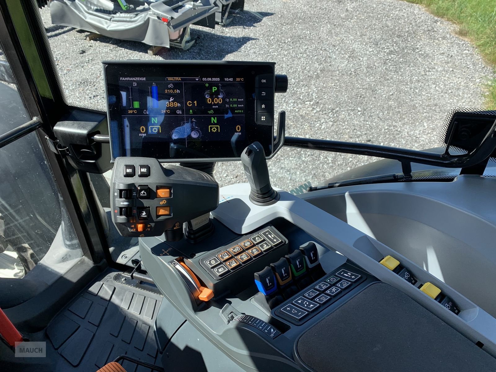 Traktor типа Valtra G135 VERSU, Gebrauchtmaschine в Eben (Фотография 13)