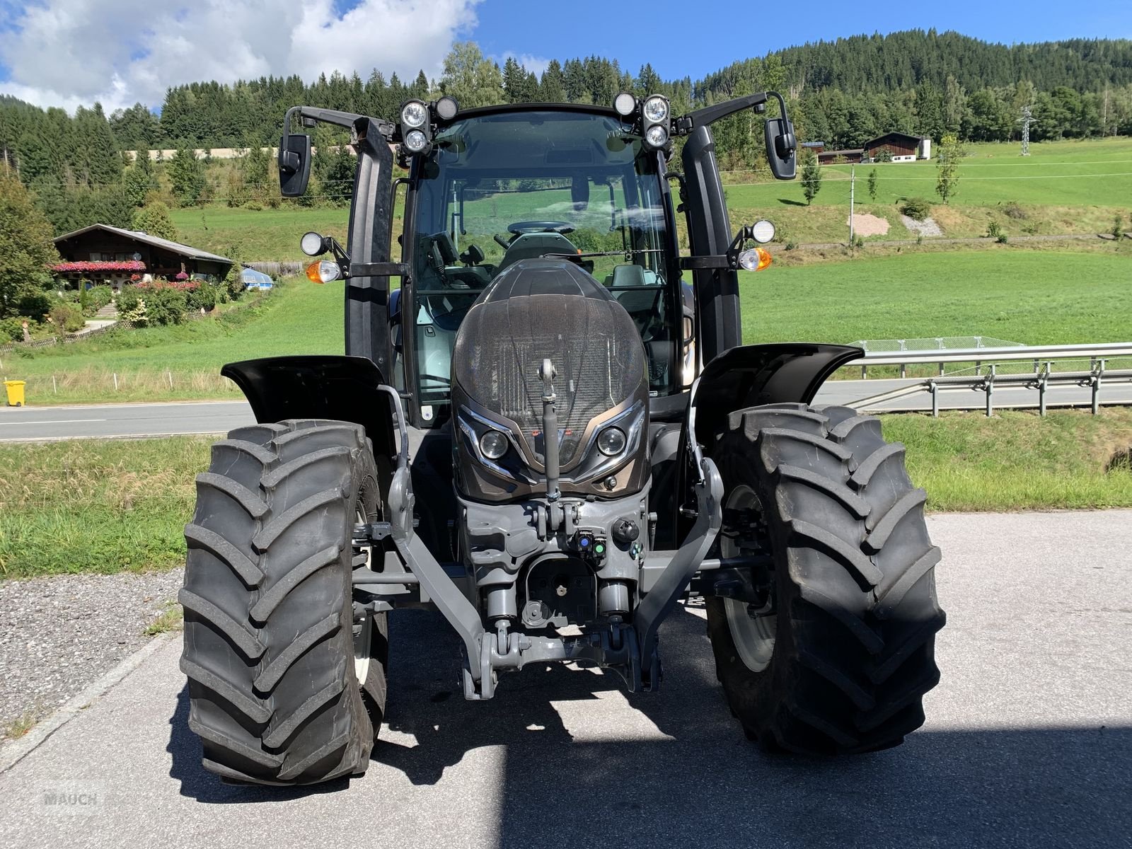 Traktor типа Valtra G135 VERSU, Gebrauchtmaschine в Eben (Фотография 4)