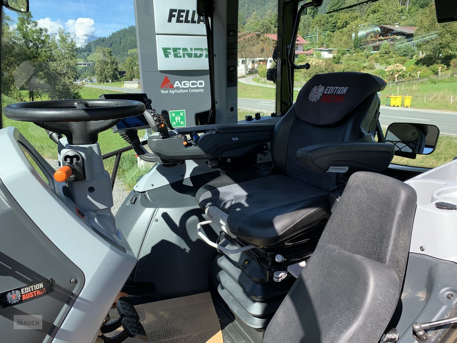 Traktor типа Valtra G135 VERSU, Gebrauchtmaschine в Eben (Фотография 12)