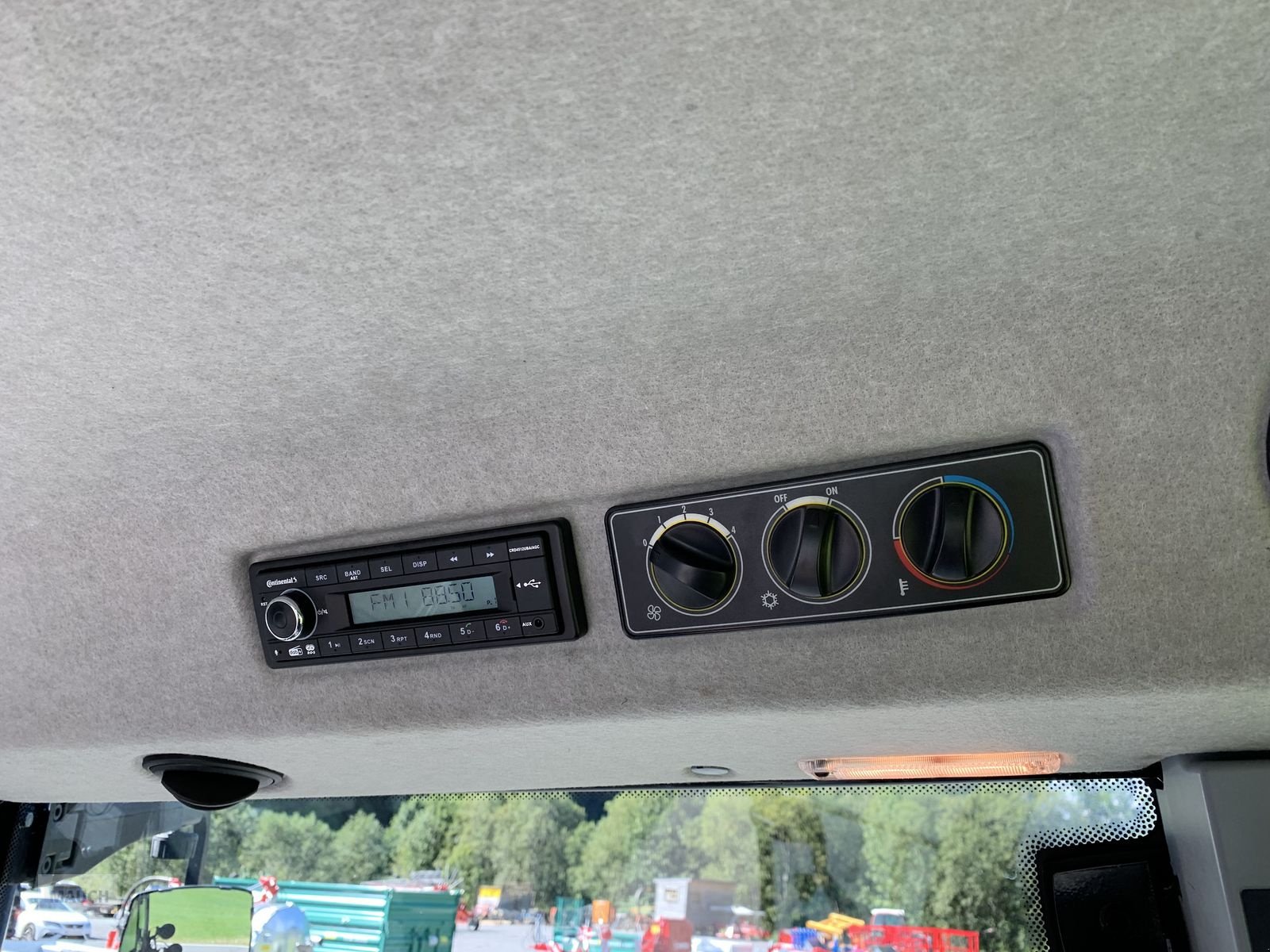 Traktor типа Valtra G135 VERSU, Gebrauchtmaschine в Eben (Фотография 15)