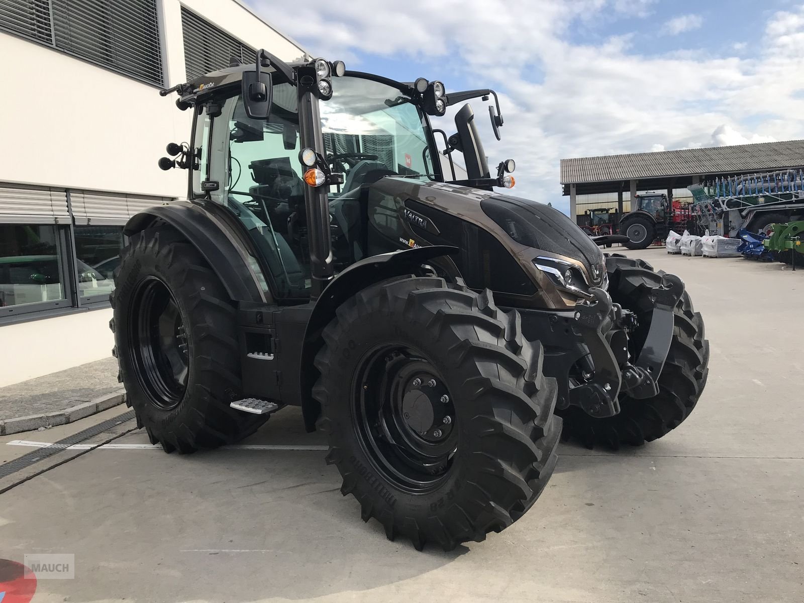 Traktor του τύπου Valtra G135 VERSU, Neumaschine σε Burgkirchen (Φωτογραφία 8)