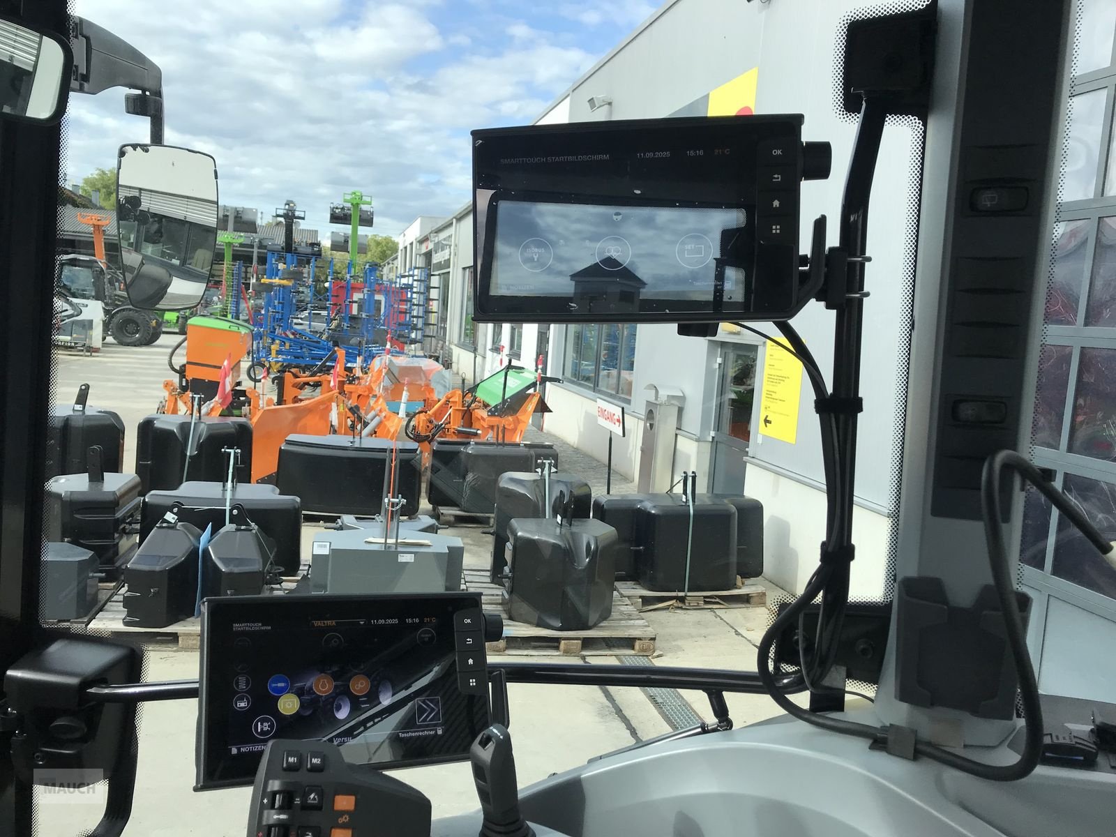 Traktor του τύπου Valtra G135 VERSU, Neumaschine σε Burgkirchen (Φωτογραφία 13)