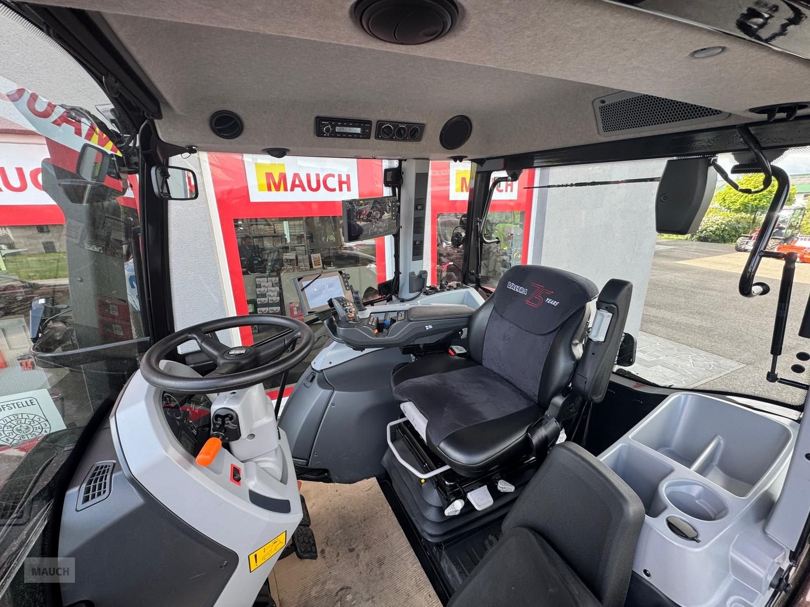 Traktor типа Valtra G135, Neumaschine в Burgkirchen (Фотография 7)