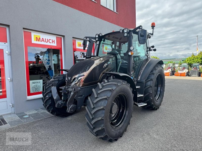 Traktor типа Valtra G135, Neumaschine в Burgkirchen