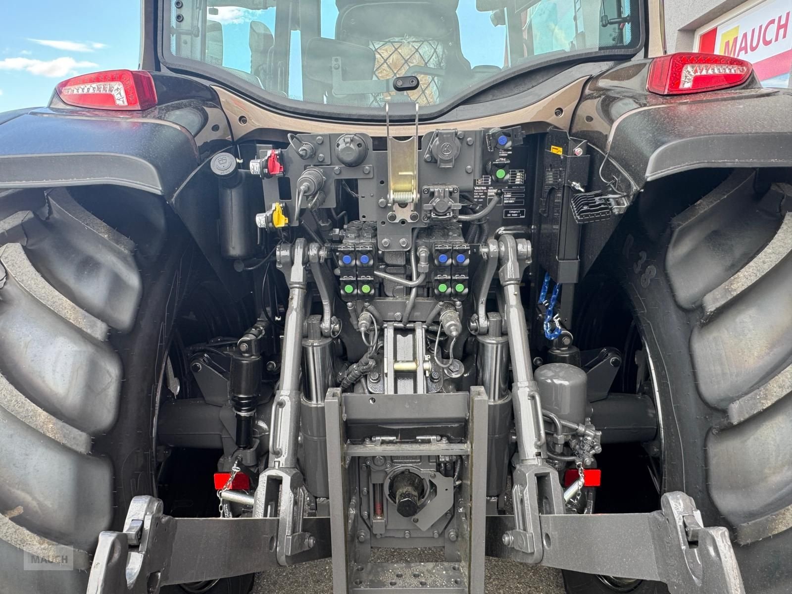 Traktor типа Valtra G135, Neumaschine в Burgkirchen (Фотография 3)