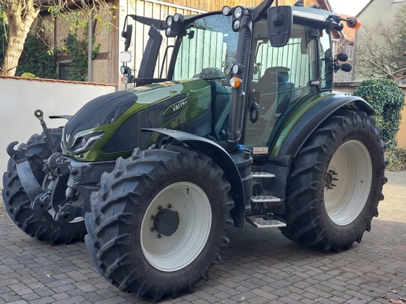 Traktor des Typs Valtra G135, Gebrauchtmaschine in Gnodstadt (Bild 1)