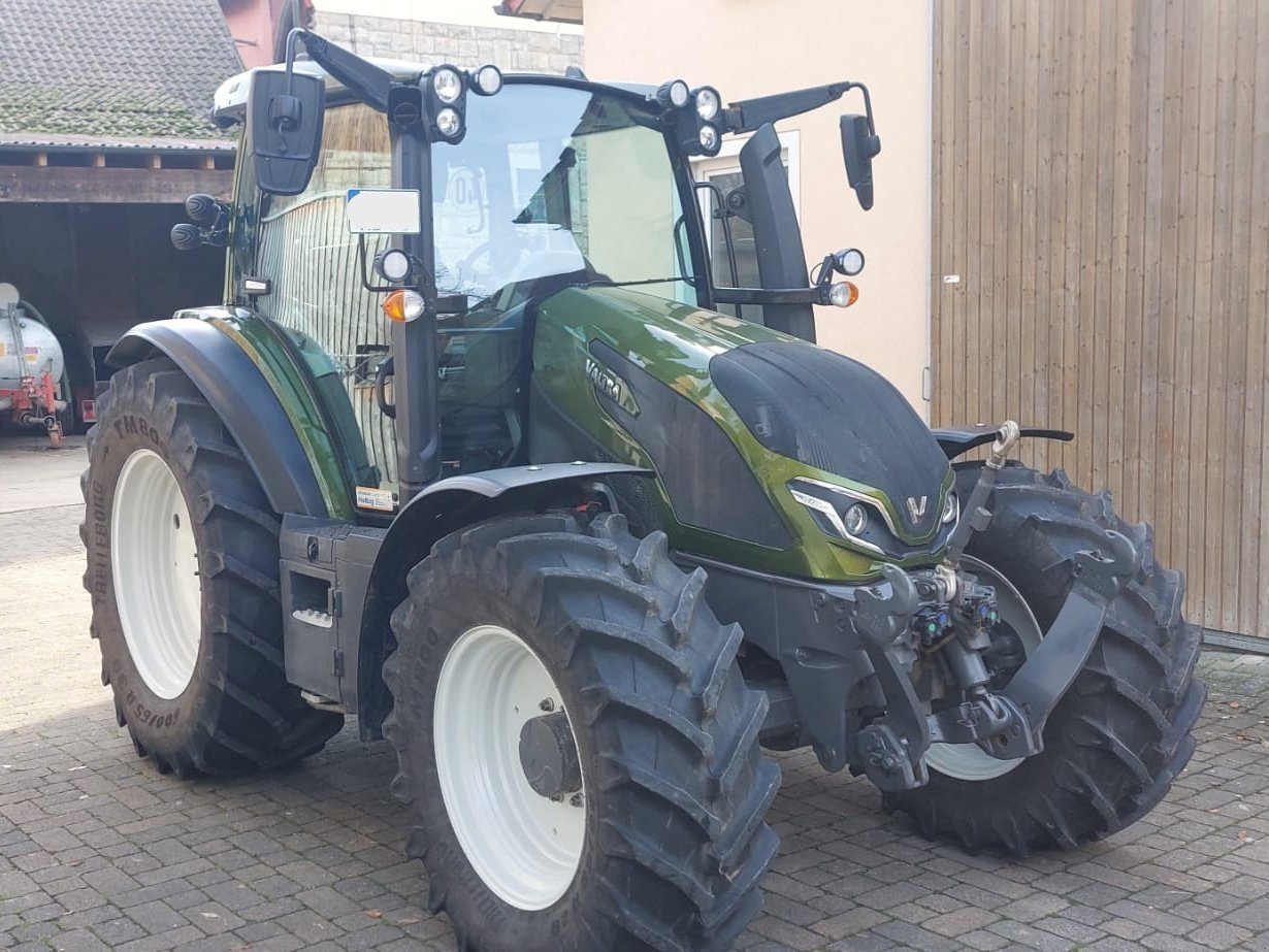 Traktor typu Valtra G135, Gebrauchtmaschine v Gnodstadt (Obrázek 3)