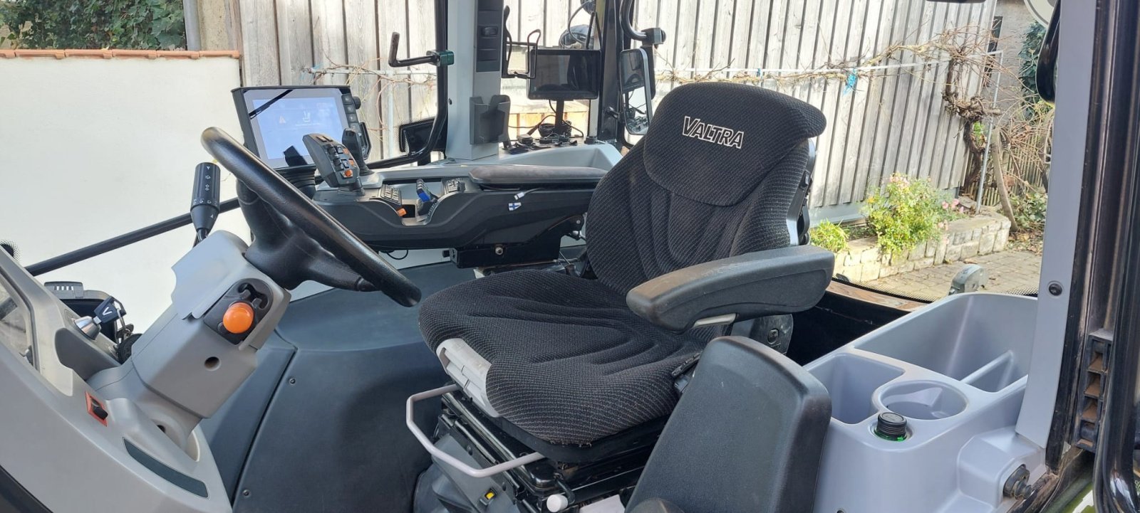 Traktor typu Valtra G135, Gebrauchtmaschine v Gnodstadt (Obrázek 15)