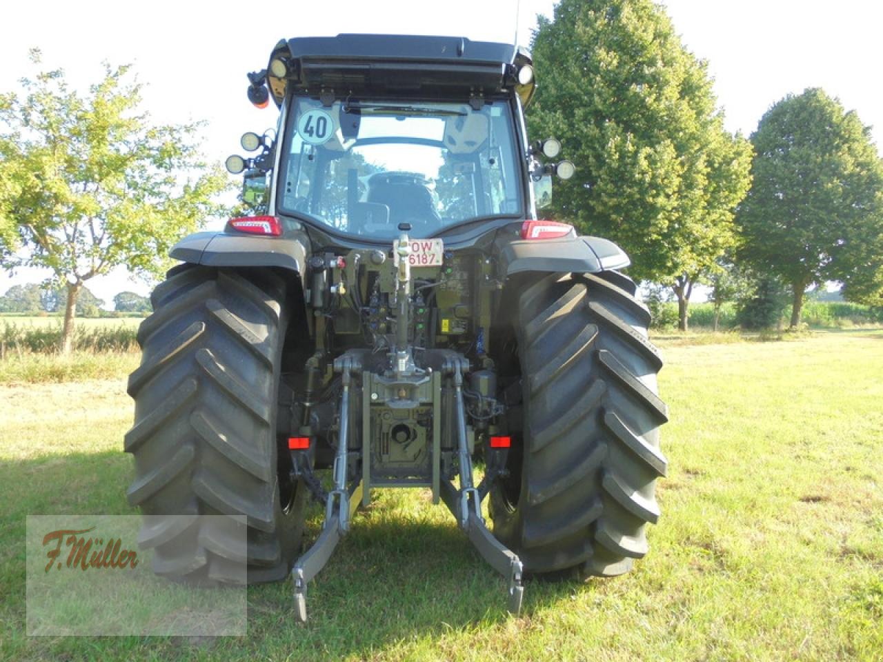 Traktor za tip Valtra G135A BLACK EDITION, Neumaschine u Taaken (Slika 8)