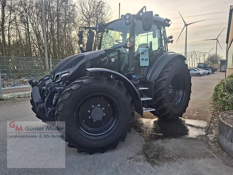 Traktor типа Valtra G135A, Neumaschine в St. Michaelisdonn